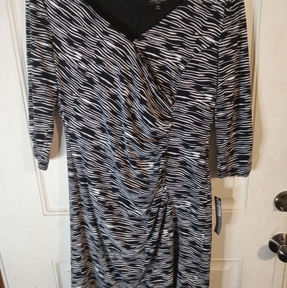 Tahari Arthur S. Levine Petite Dress